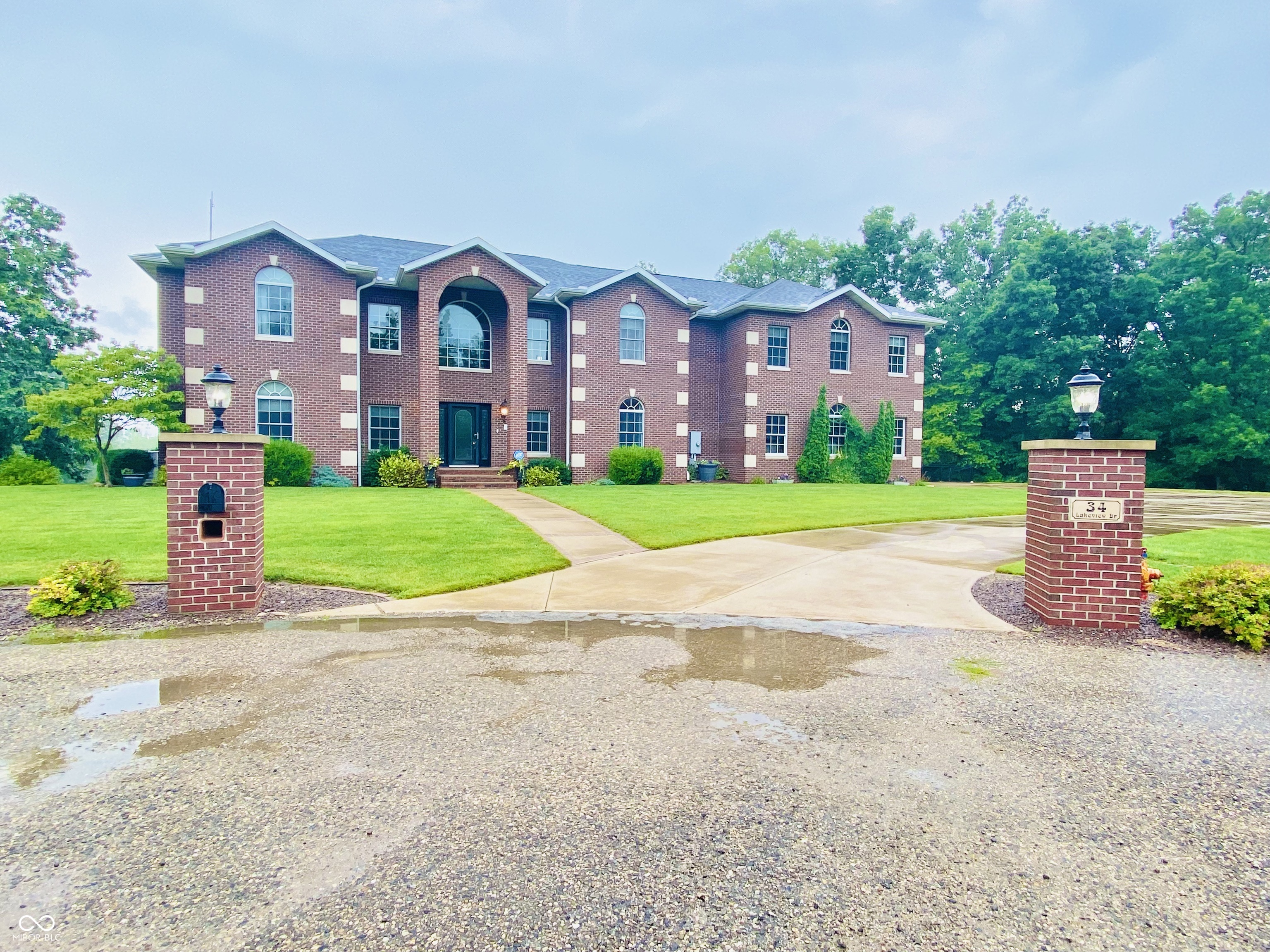 34 Lakeview Drive