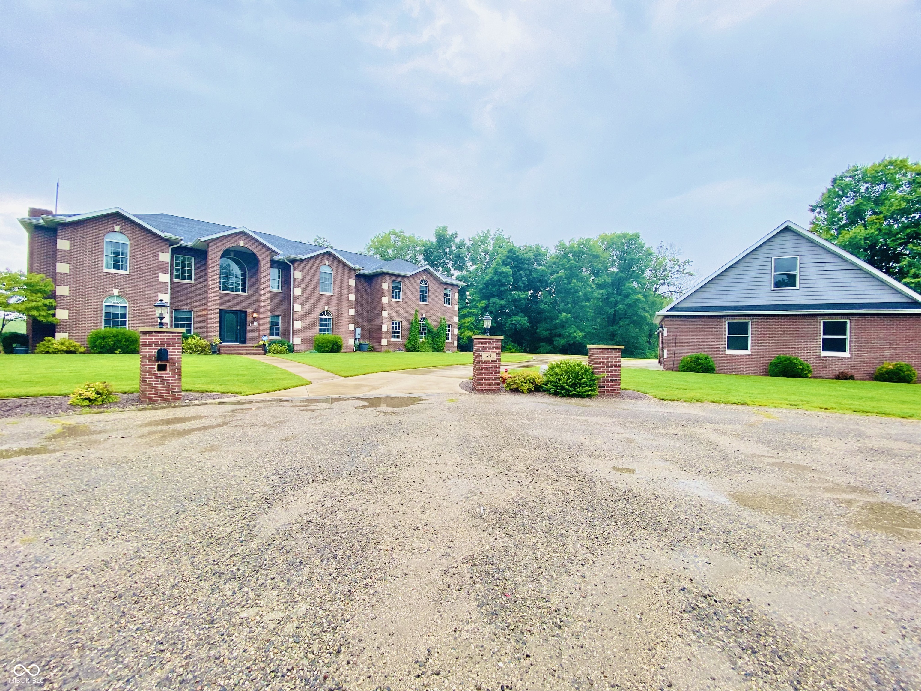 34 Lakeview Drive