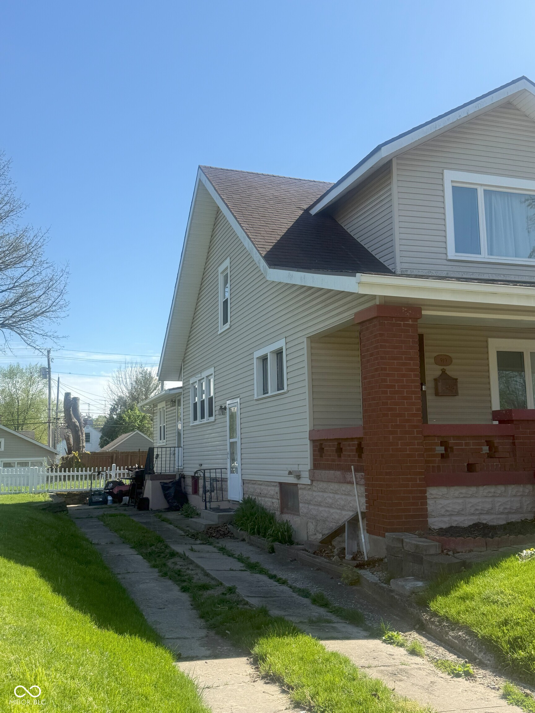 919 W Main Street