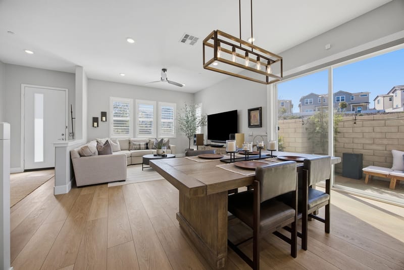 22416 Holly Court, Santa Clarita, California 91390 — photo 11 of 16