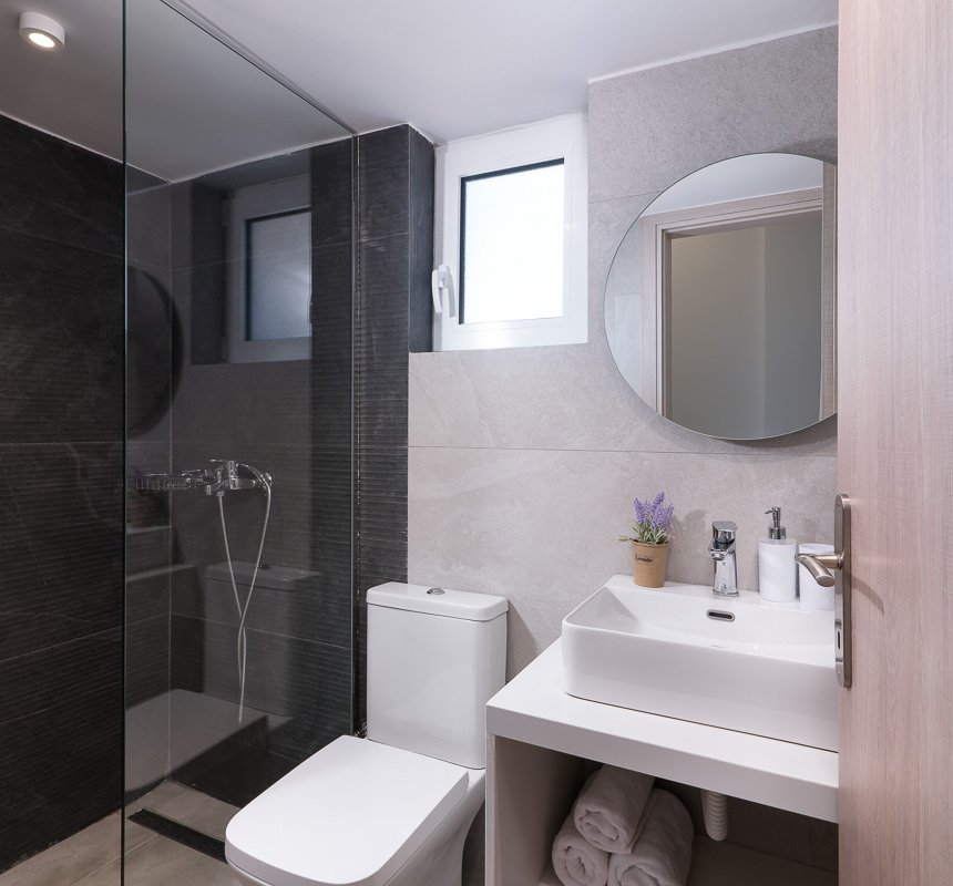 Lithies Zante Living Premium Apartment bathroom