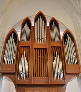 Organ pipes (instrument)