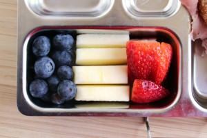 France Bento Apple Slices, Blueberries and Strawberries