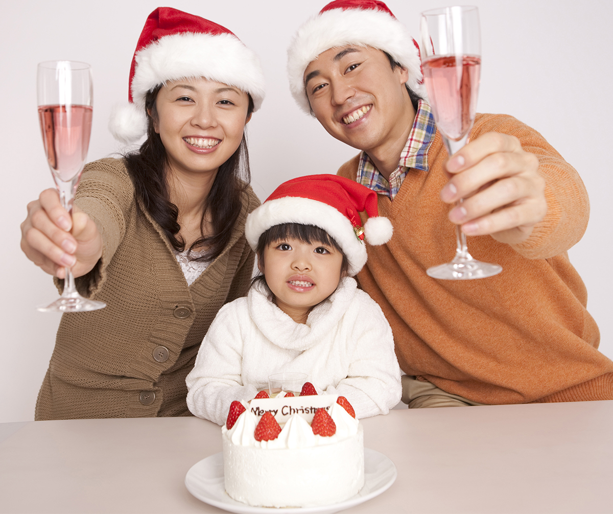 Japanese Christmas Traditions Make Sponge Cake!  Little Passports