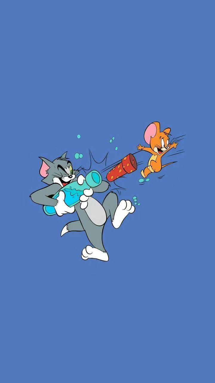 Dive into the world of Tom & Jerry with stunning mobile wallpapers! Find a selection that adds a playful touch to your phone and brings joy to your screen.