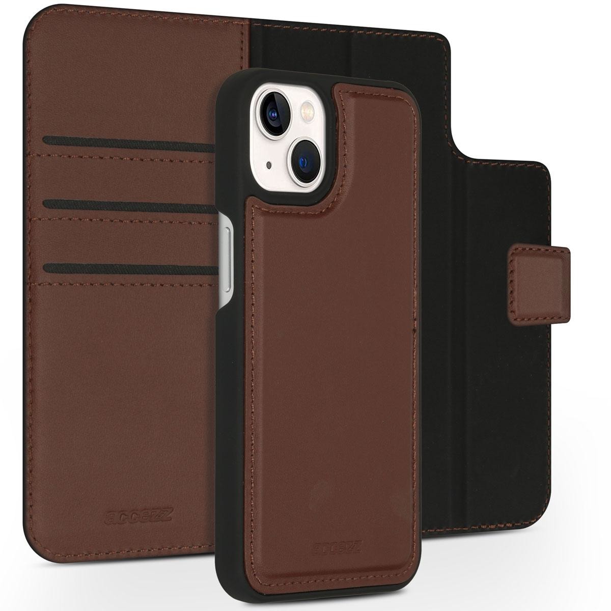 Accezz Premium Leather 2 in 1 Wallet Book Case iPhone 13 hoesje - Bruin