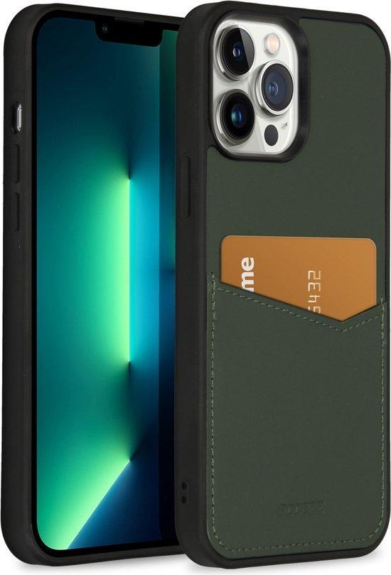 Op WoonWinkelCentrum: Alles voor de inrichting van uw woning is alles over telefoons te vinden: waaronder expert en specifiek Accezz Premium Leather Card Slot Backcover iPhone 13 Pro Max Telefoonhoesje Groen (Accezz-Premium-Leather-Card-Slot-Backcover-iPhone-13-Pro-Max-Telefoonhoesje-Groen372623799)