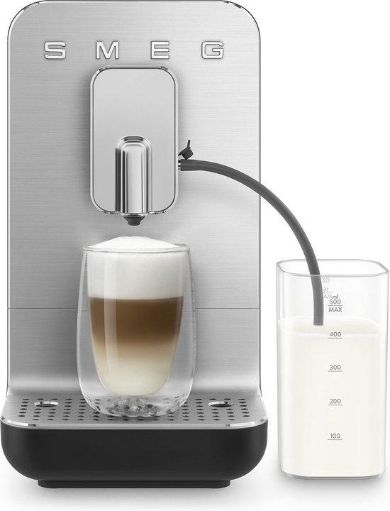 SMEG BCC13BLMEU - Volautomatische koffiemachine met melkreservoir - Mat Zwart