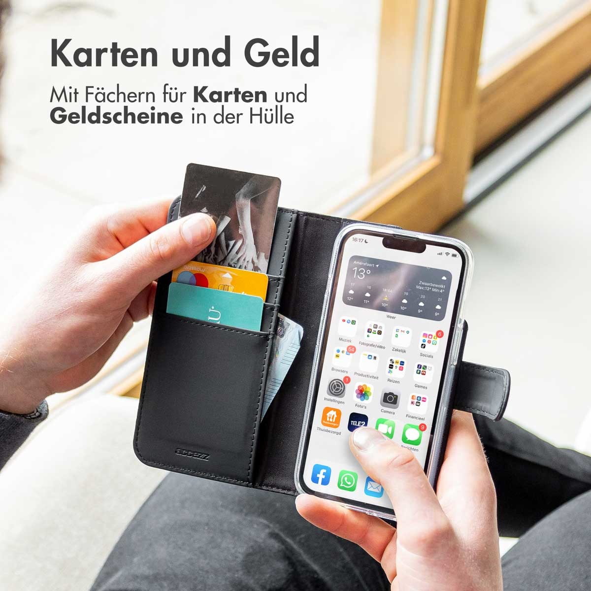 Accezz Wallet Softcase Bookcase iPhone 15 Pro Max Telefoonhoesje Zwart