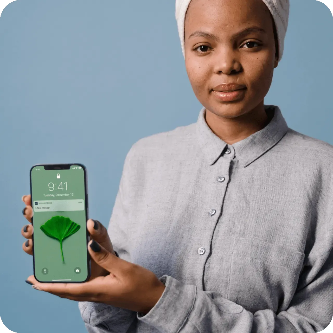 female-doctor-showing-phone