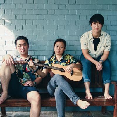 Amanda & Sarahh band in Singapore