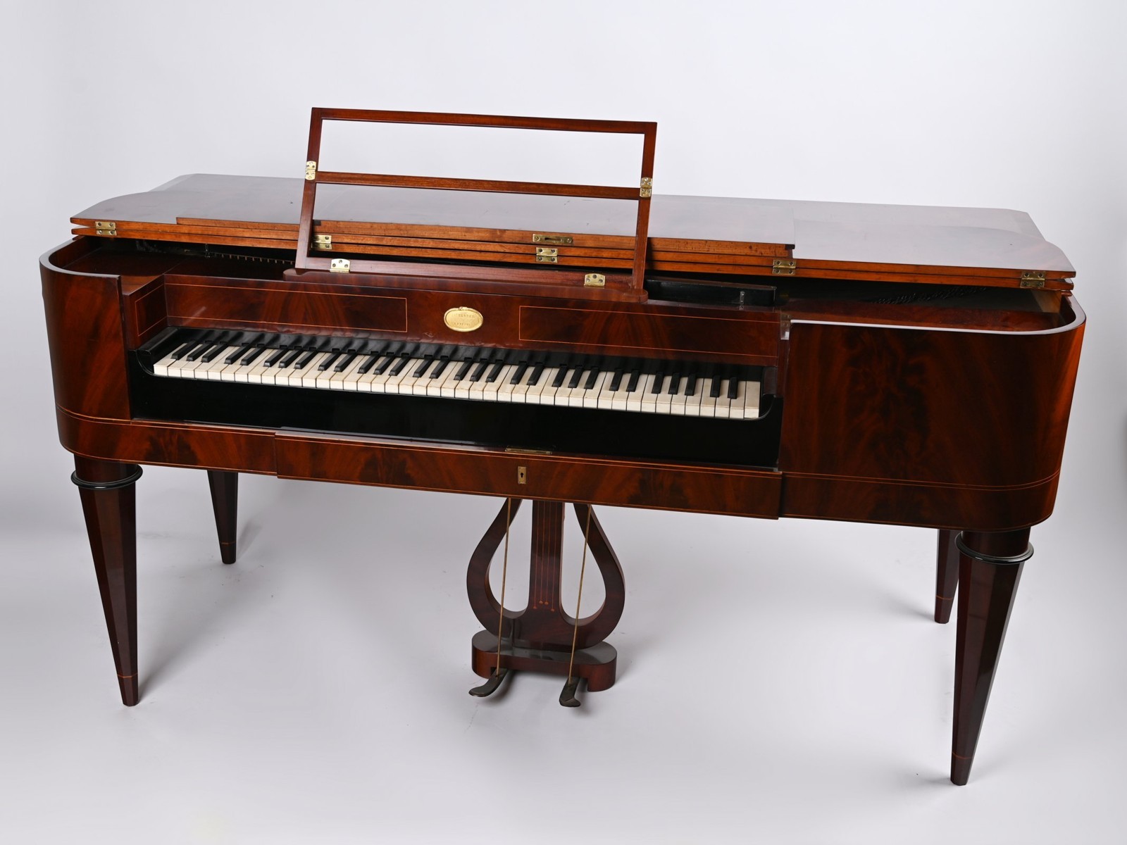 Biedermeier Instrument STOLNÍ KLAVÍR Z OBDOBÍ BIEDERMEIERU - Podzimní eAukce - umění ...