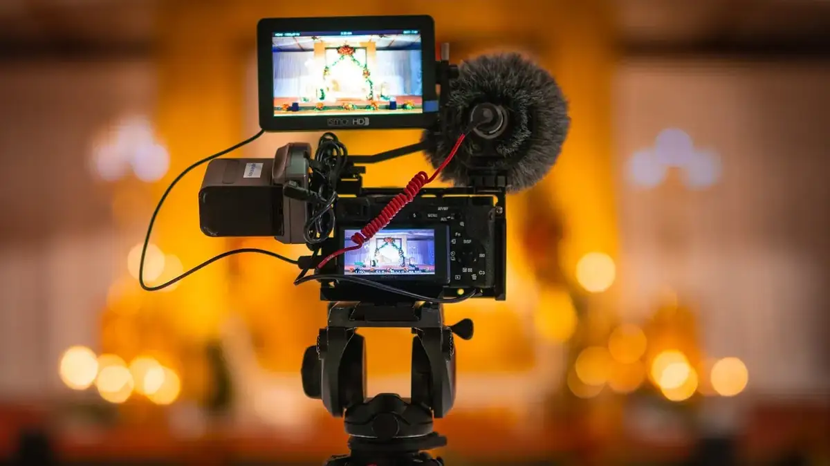 Keep Your Audience Engaged: 4 Camera Shots For Your Church Live Stream Blog
