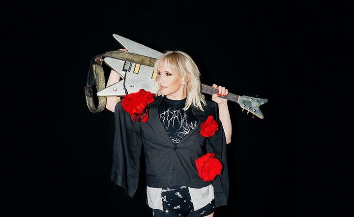 Maija Vilkkumaa - Karaoke queen