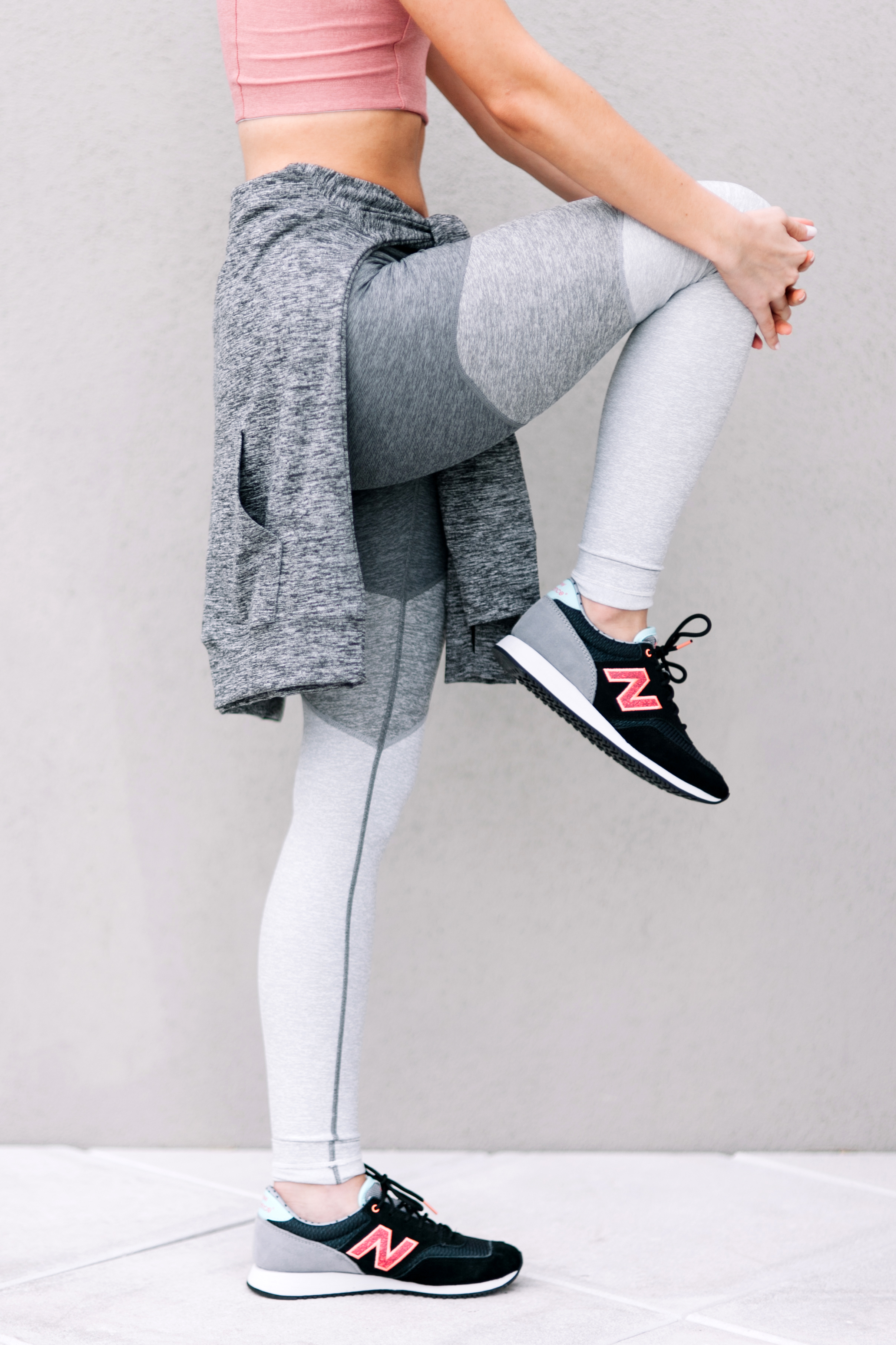 livvyland-blog-olivia-watson-kayla-snell-photography-new-balance-cw620-sneakers-outdoor-voices-athena-crop-top-gradient-leggings-catch-me-if-you-can-hoodie-austin-texas-fashion-fitness-blogger-6