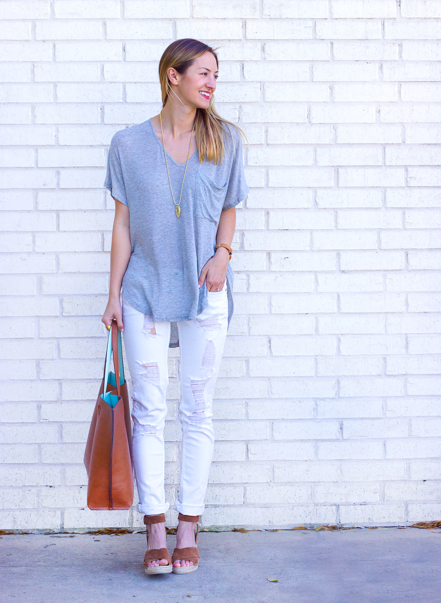 livvyland-blog-olivia-watson-austin-texas-fashion-blogger-relaxed-grey-v-neck-tee-shirt-white-distressed-skinny-jeans-3