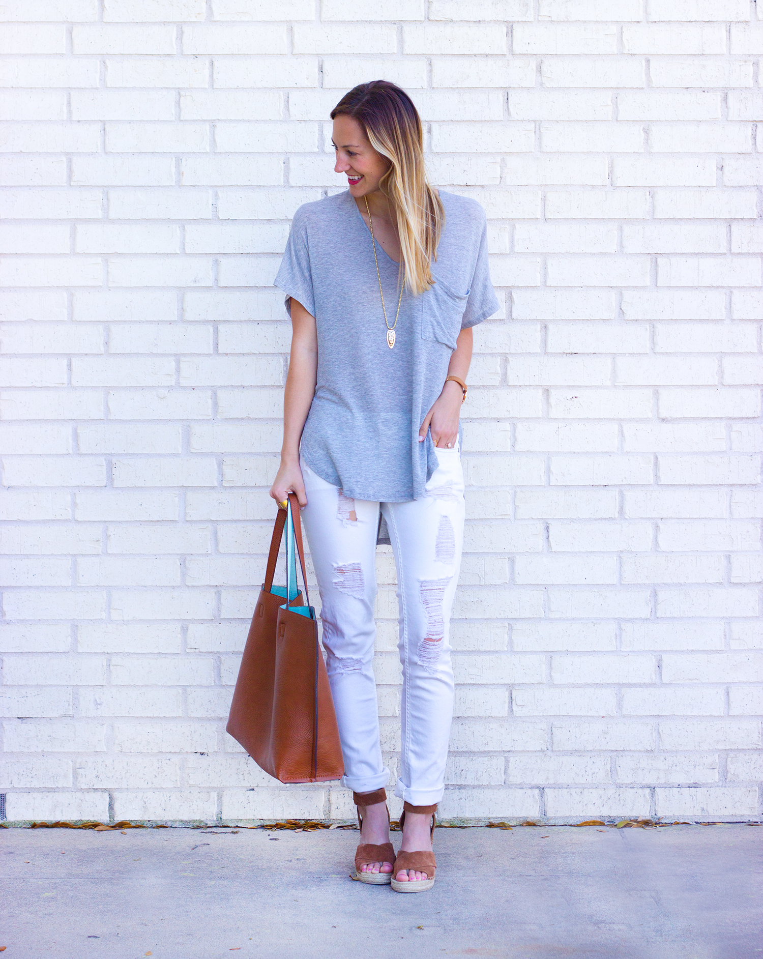 livvyland-blog-olivia-watson-austin-texas-fashion-blogger-relaxed-grey-v-neck-tee-shirt-white-distressed-skinny-jeans-5