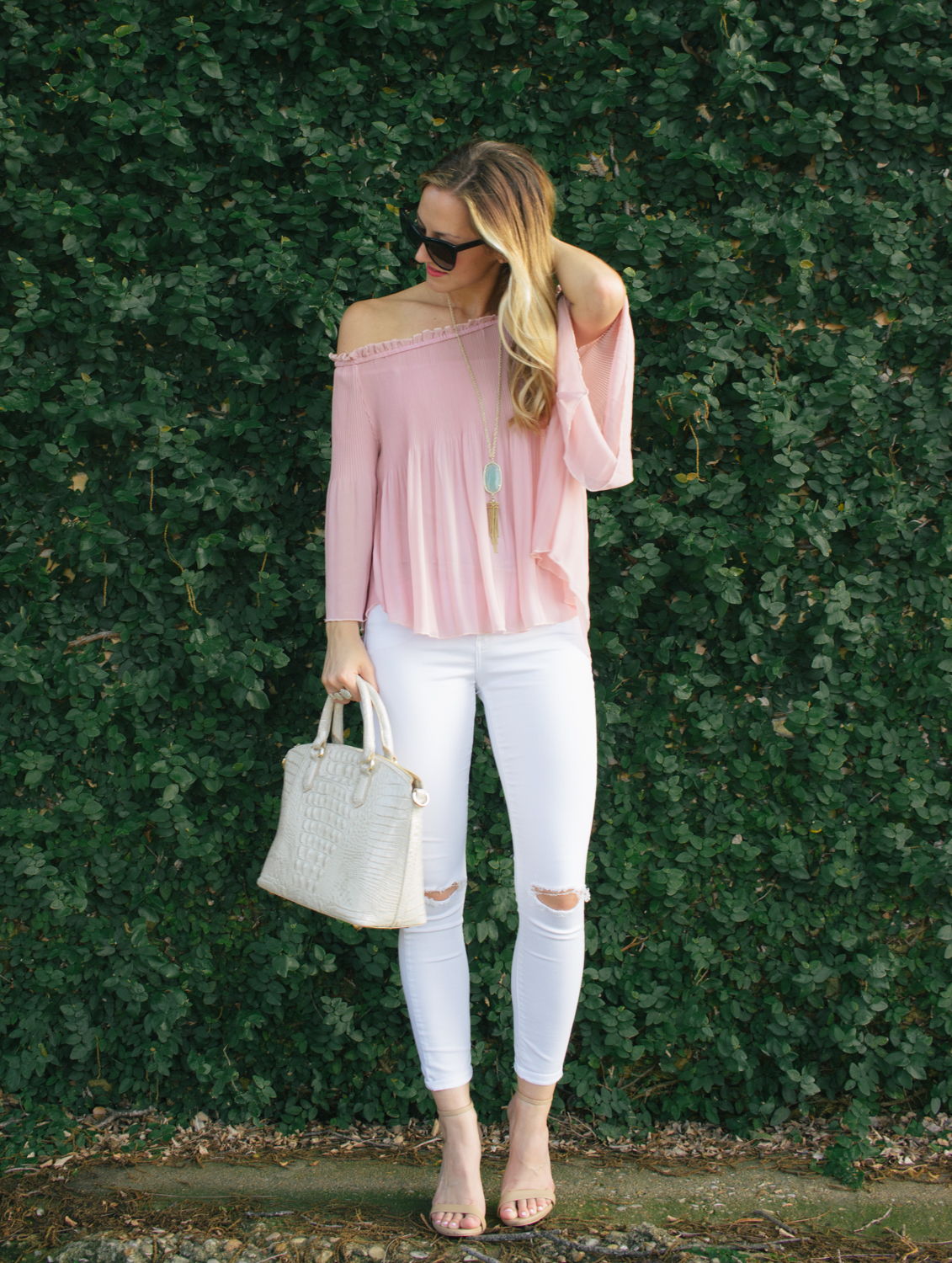 livvyland-blog-olivia-watson-austin-texas-fashion-blogger-blush-pink-off-shoulder-top-topshop-white-skinny-jeans-date-night-outfit-summer-1