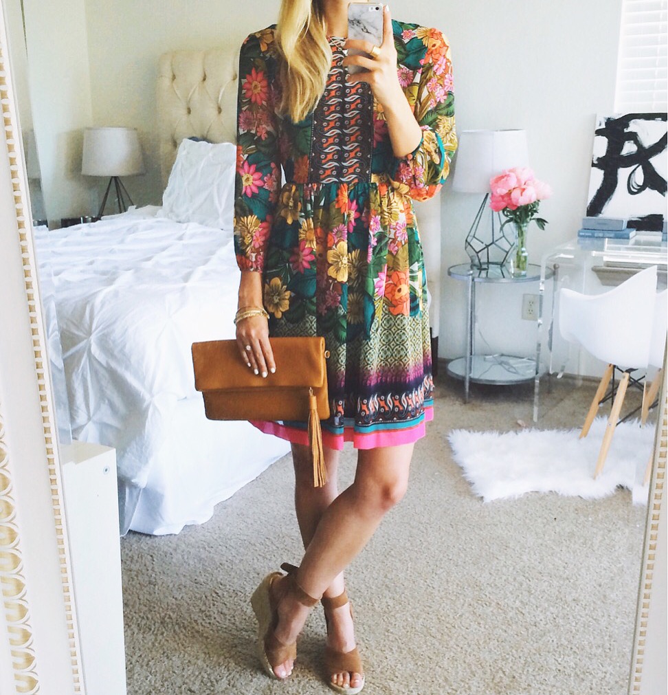 livvyland-blog-olivia-watson-austin-texas-fashion-blogger-donna-morgan-floral-dress-selfie