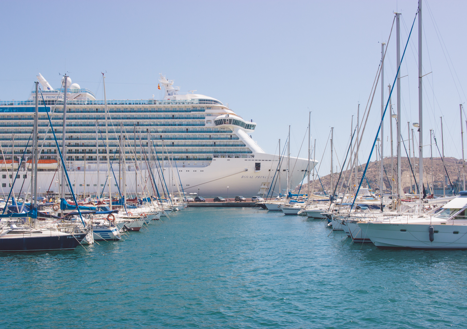 livvyland-blog-olivia-watson-fashion-blogger-austin-texas-cartagena-spain-princess-cruises-mediterranean-madewell-off-shoulder-top-6