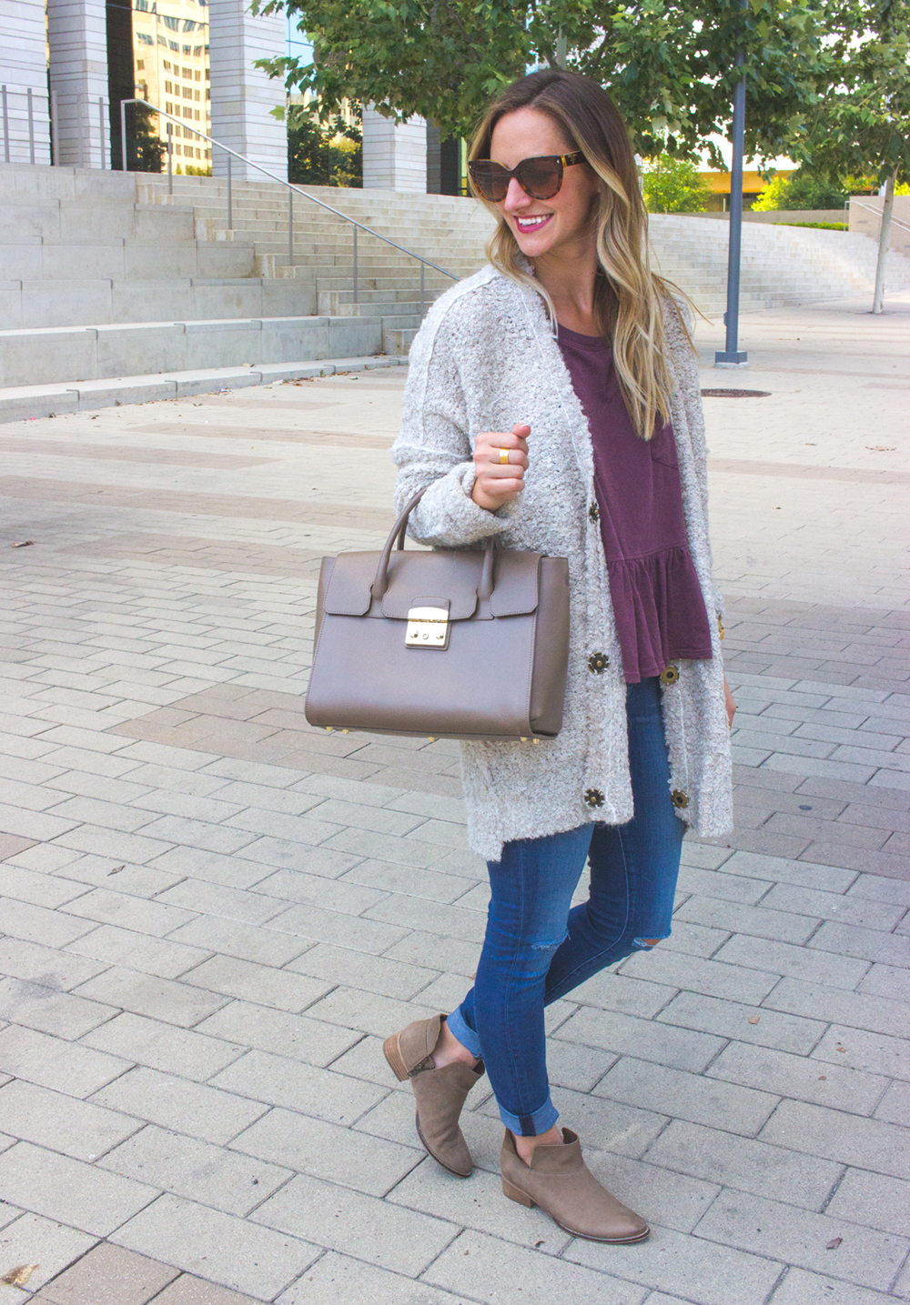 Cozy Fall Outfit: Oversized Cardigan & Distressed Denim - LivvyLand ...