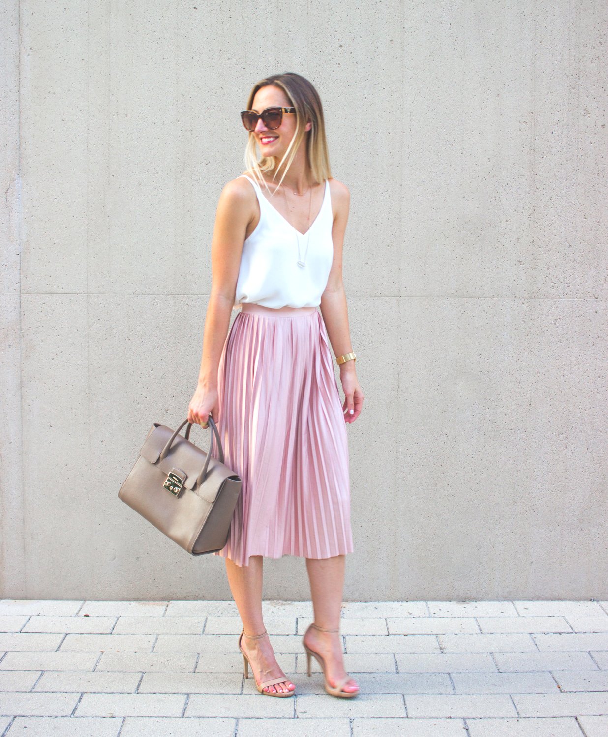 livvyland-blog-olivia-watson-topshop-blush-pink-pleated-high-waist-skirt-white-top-girly-feminine-outfit-3