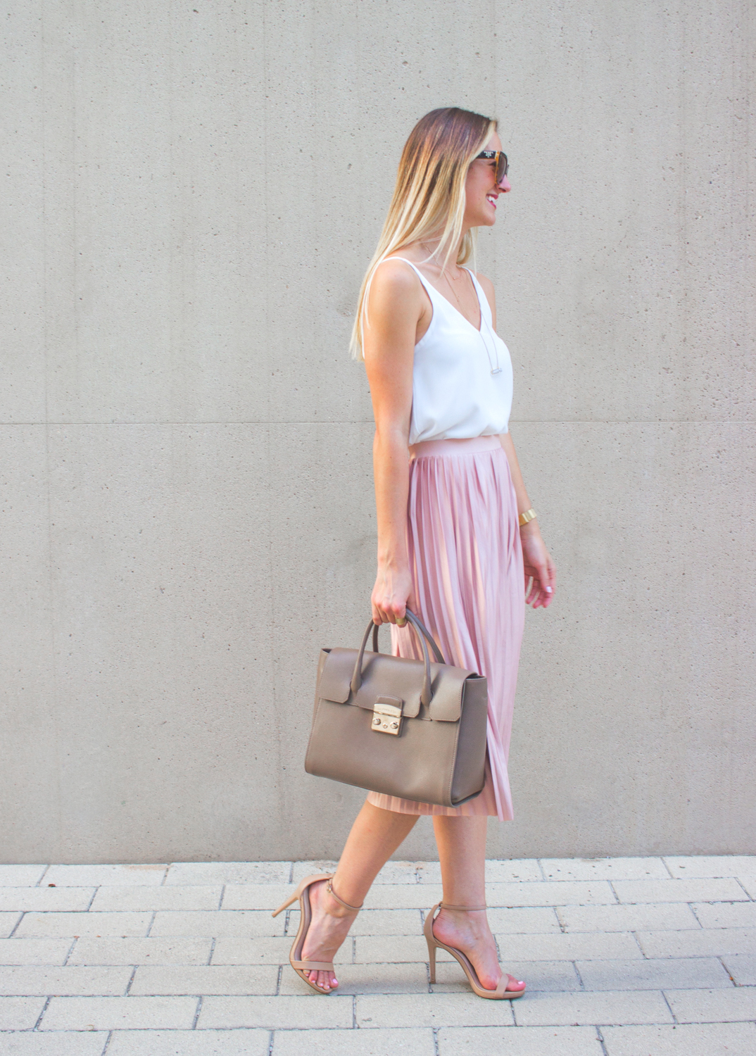 livvyland-blog-olivia-watson-topshop-blush-pink-pleated-high-waist-skirt-white-top-girly-feminine-outfit-6