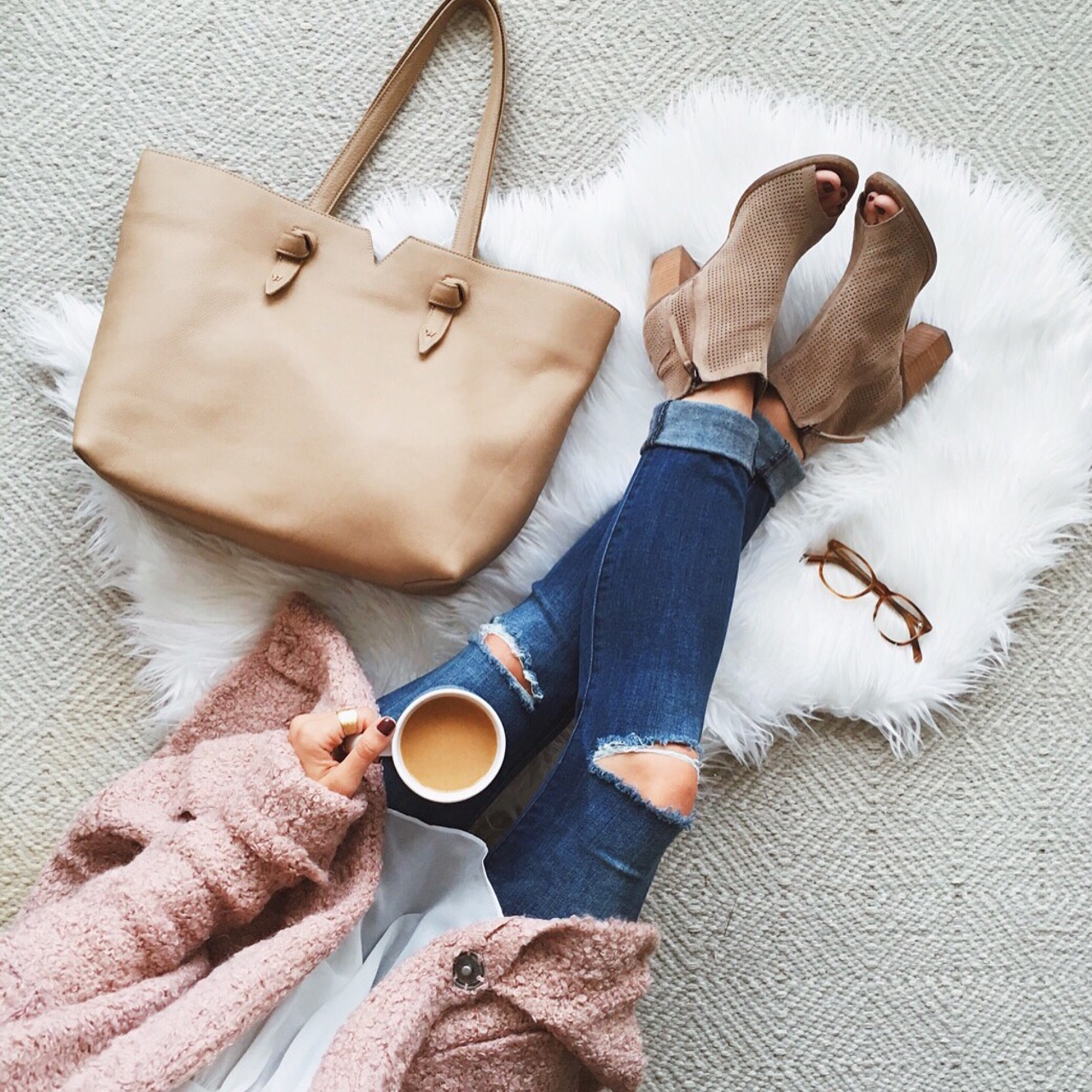 livvyland-blog-olivia-watson-ankle-peep-toe-toms-majorca-booties-free-people-blush-pink-chunky-knit-cardigan