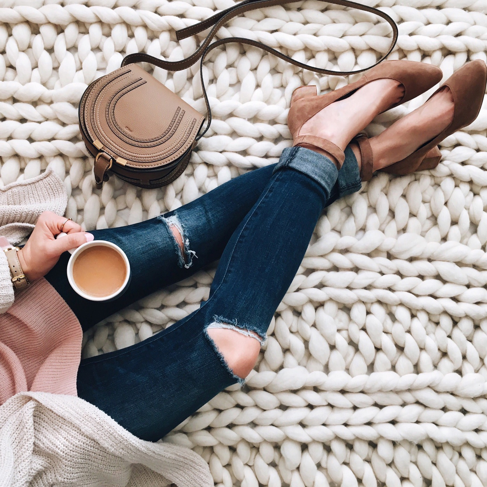 livvyland-blog-olivia-watson-instagram-roundup-austin-texas-cozy-winter-outfit-coffee-cozy-chloe-marcie