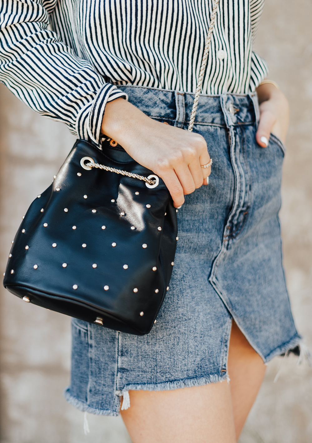 suede black skirt uterqüe ankle boots denim jacket louis vuitton bag street  style outfit 20199 – BeSugarandSpice – Fashion Blog