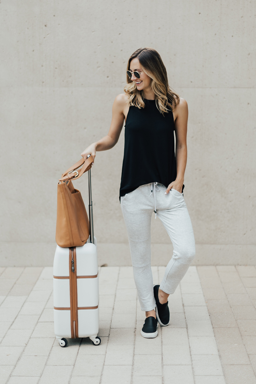 My Go-To Travel Outfit (And Some News!) - LivvyLand