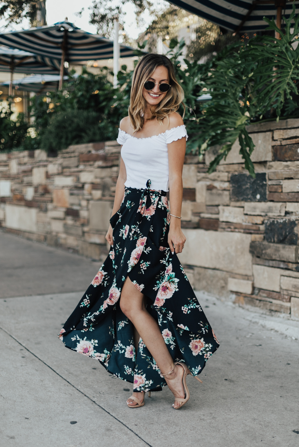 floral maxi skirt outfit