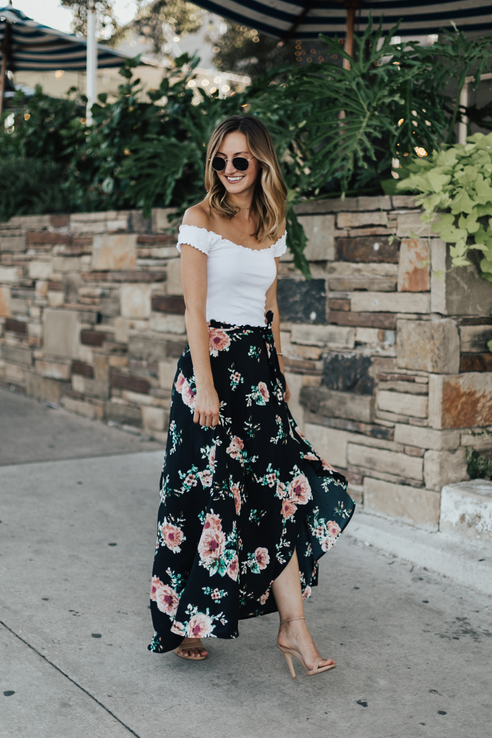 floral maxi skirt outfit