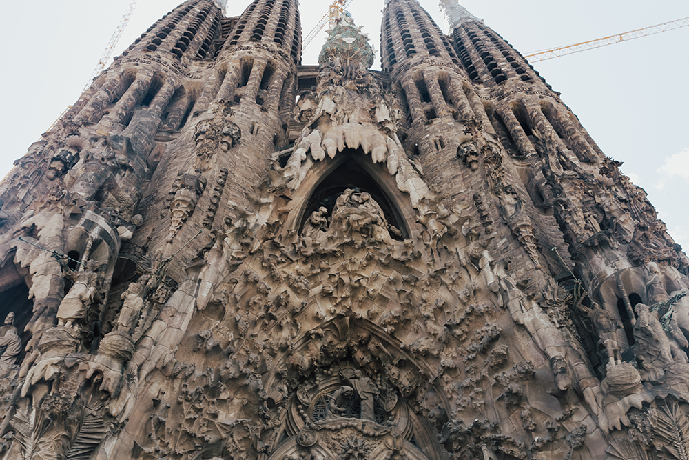 livvyland-blog-olivia-watson-fashion-travel-blogger-barcelona-spain-goudi-la-sagrada-familia-cathedral