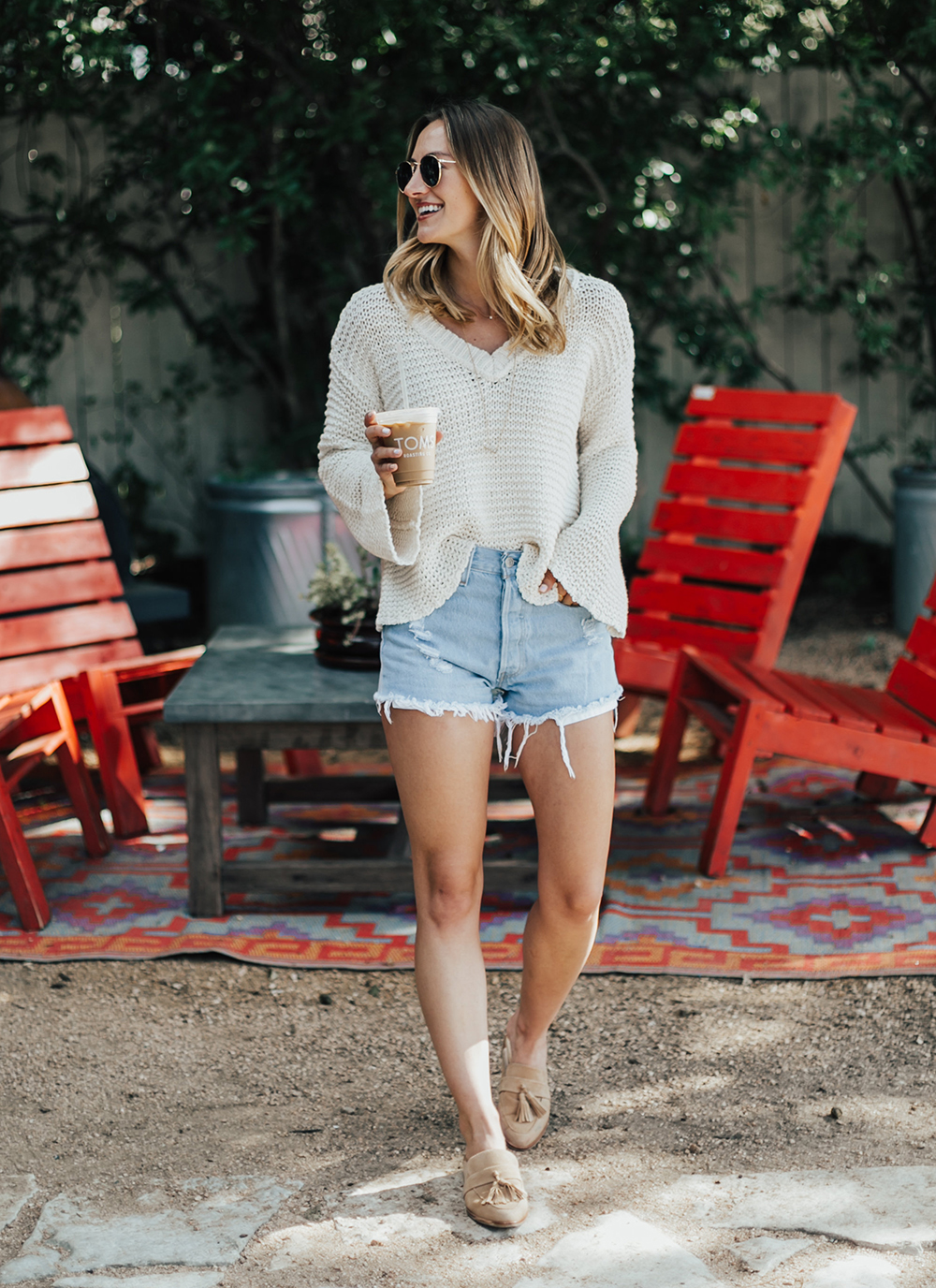 Custom Cutoff Levi's Shorts - LivvyLand | Austin Fashion and Style Blogger