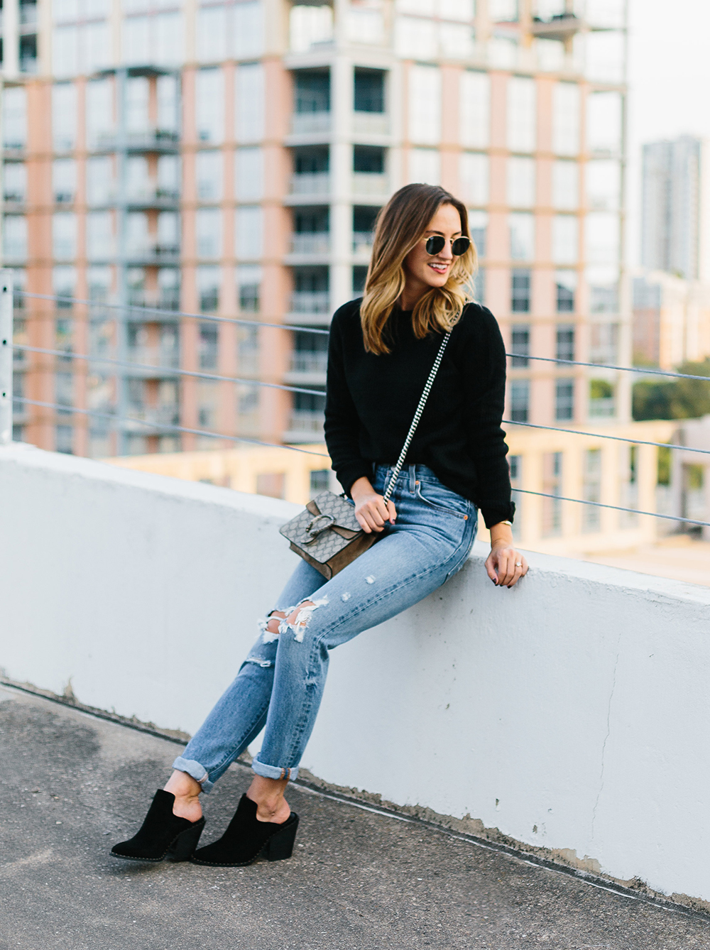 livvyland-blog-olivia-watson-topshop-black-knit-sweater-cozy-slip-on-black-boho-mules-levis-501-1