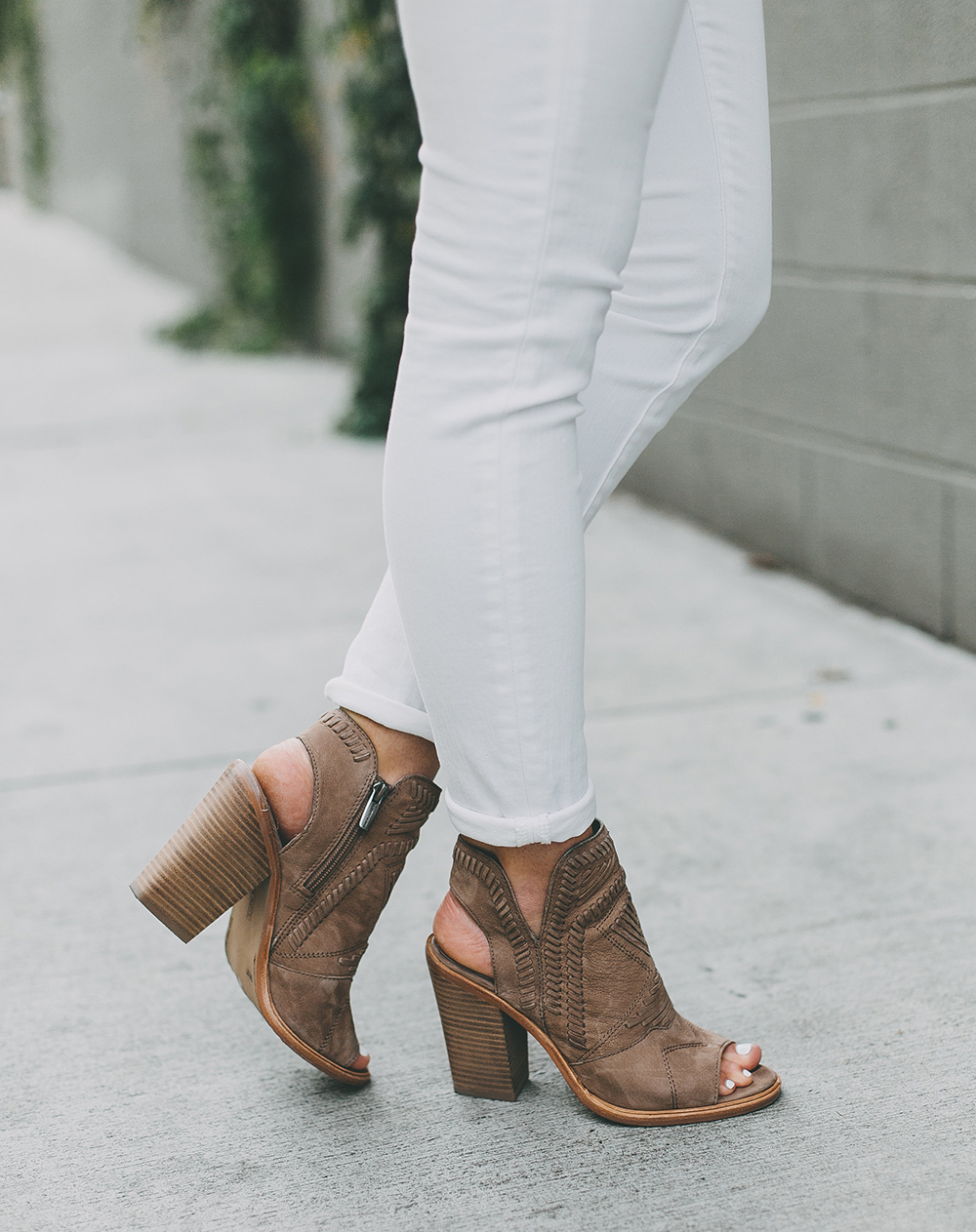 livvyland-blog-olivia-watson-austin-texas-fashion-blogger-mauve-blush-sweater-white-denim-peep-toe-booties-fall-outfit-idea-3