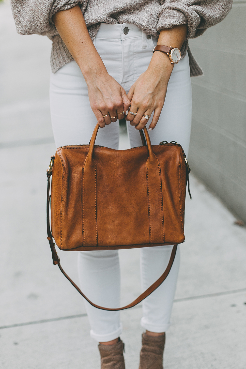 DEPECHE. - Add to closet: BUMBAG // 🍂💕 This oversized bumbag with  beautiful quilt details, will rock your autumn outfit! Style it with boots,  knits and your favorite coat! Available in color