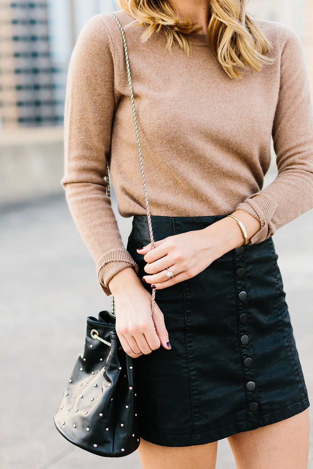 livvyland-blog-olivia-watson-free-people-vegan-leather-mini-skirt-cashmere-tan-sweater-sezane-studded-bucket-bag-1