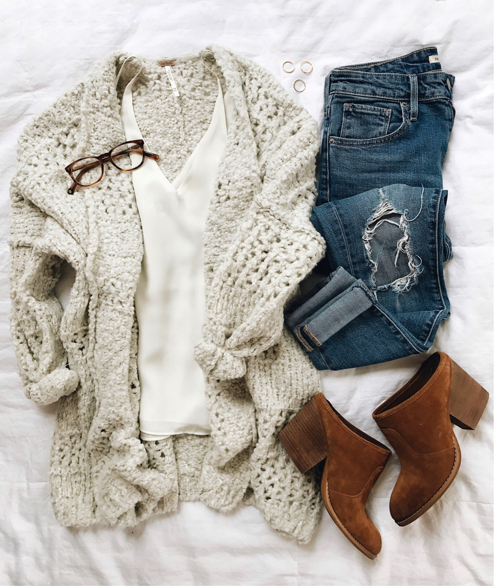 livvyland-blog-olivia-watson-instagram-roundup-livvylandblog-austin-texas-fashion-style-blog-blogger-cozy-fall-outfit-cardigan-cami