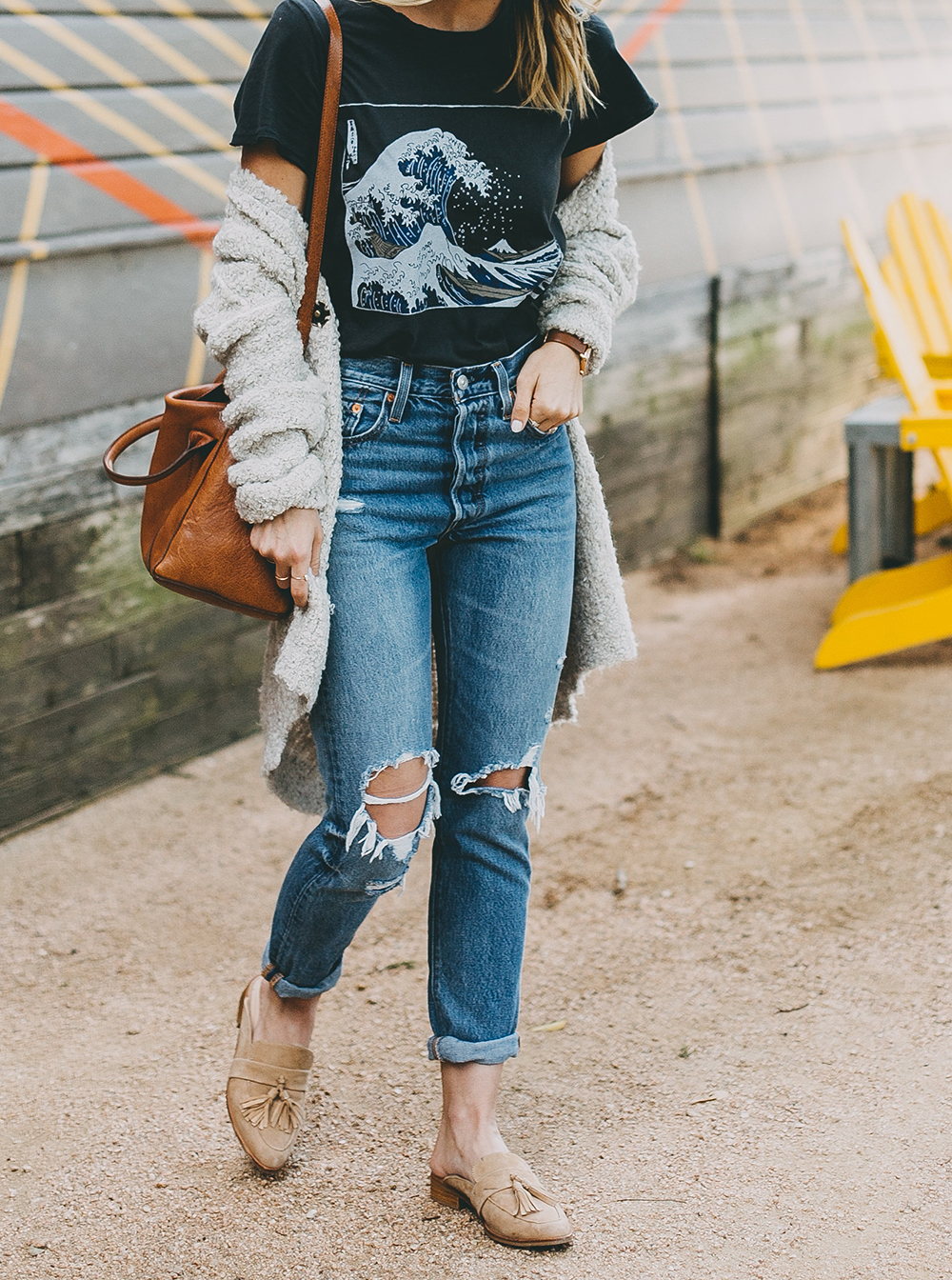 livvyland-blog-olivia-watson-toms-coffee-austin-texas-fashion-blogger-casual-fall-weekend-outfit-boucle-knit-cardigan-urban-outfitters-the-great-wave-art-8