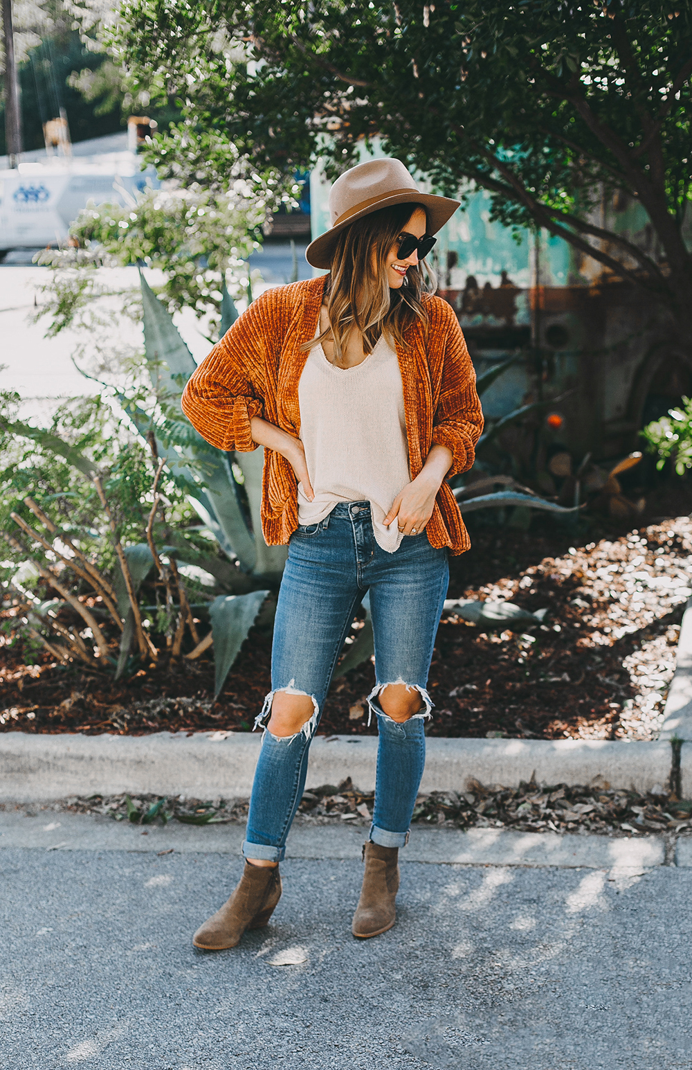 livvyland-blog-olivia-watson-austin-texas-fashion-blogger-burnt-orange-chenille-cardigan-urban-outfitters-4-2