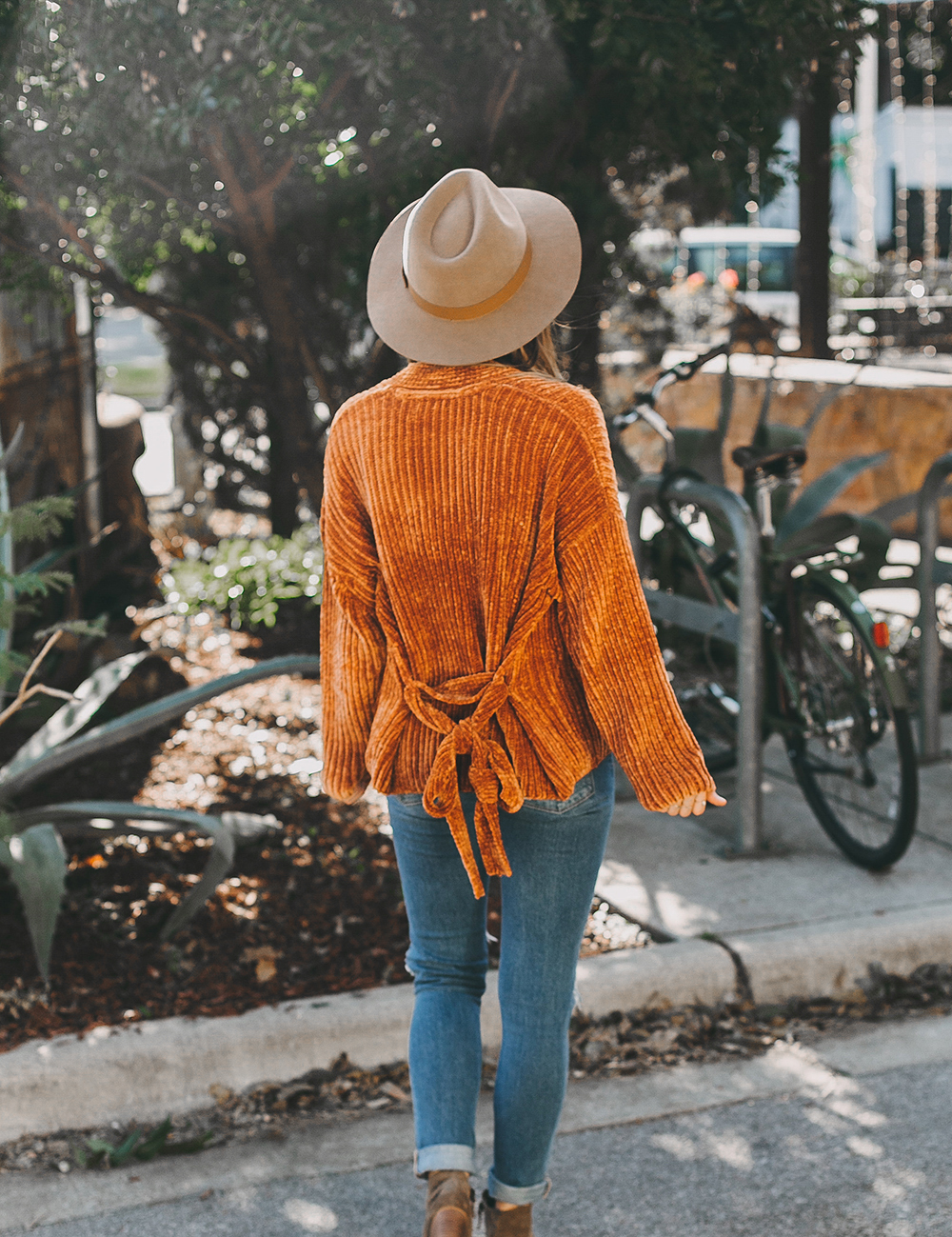 livvyland-blog-olivia-watson-austin-texas-fashion-blogger-burnt-orange-chenille-cardigan-urban-outfitters-5-2