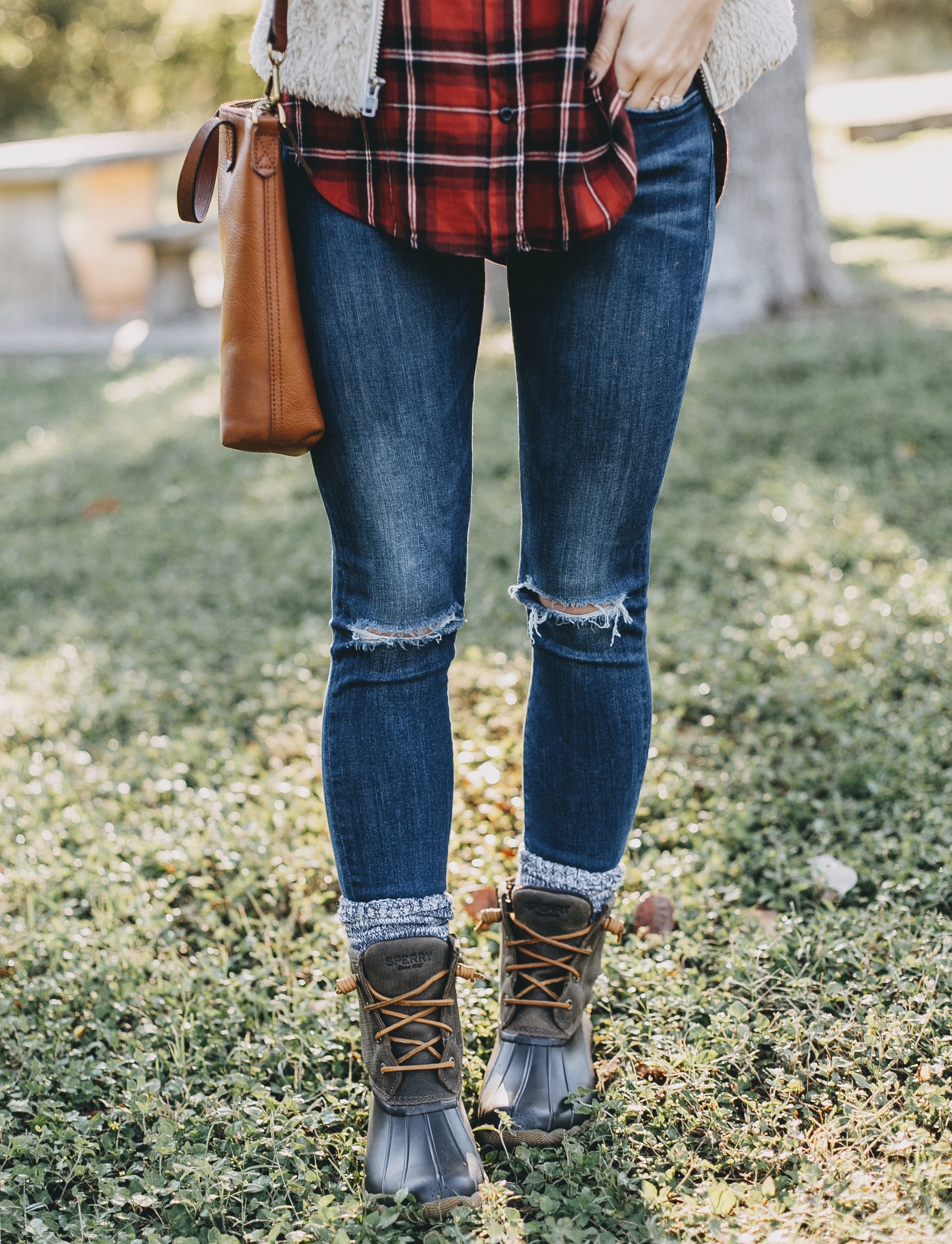 sperry duck boots outfit