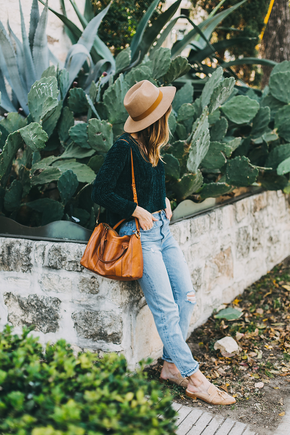 livvyland-blog-olivia-watson-austin-texas-fashion-style-blogger-teal-cropped-sweater-tassel-slides-2