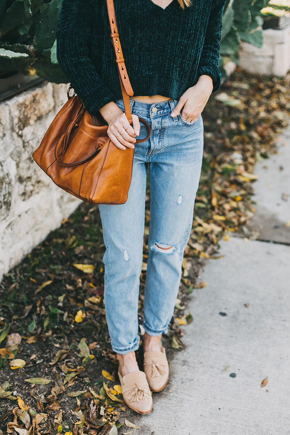 livvyland-blog-olivia-watson-austin-texas-fashion-style-blogger-teal-cropped-sweater-tassel-slides-5