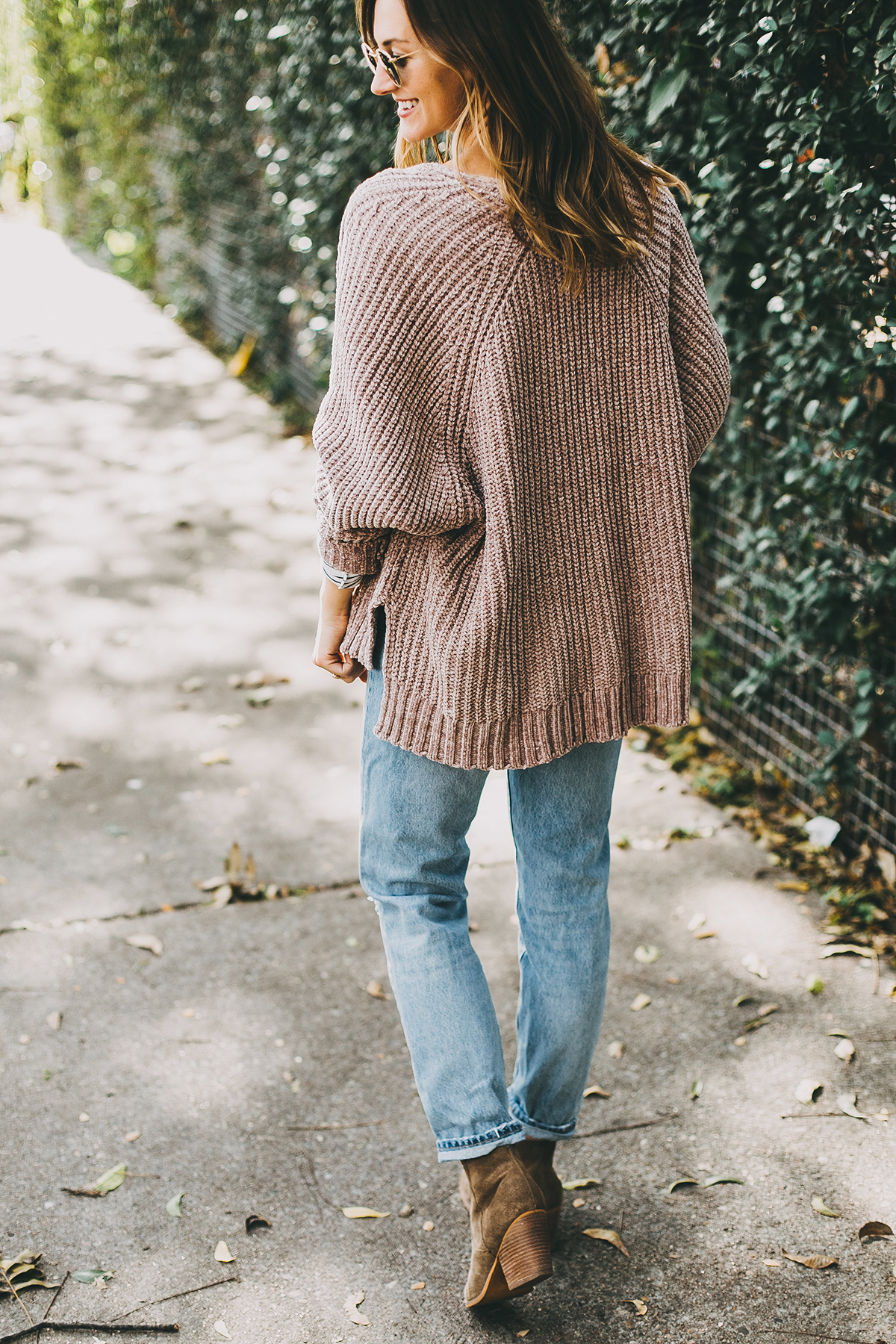 livvyland-blog-olivia-watson-barton-springs-road-chenille-blush-cardigan-stripes-fall-layers-coffee-date-outfit-idea-5