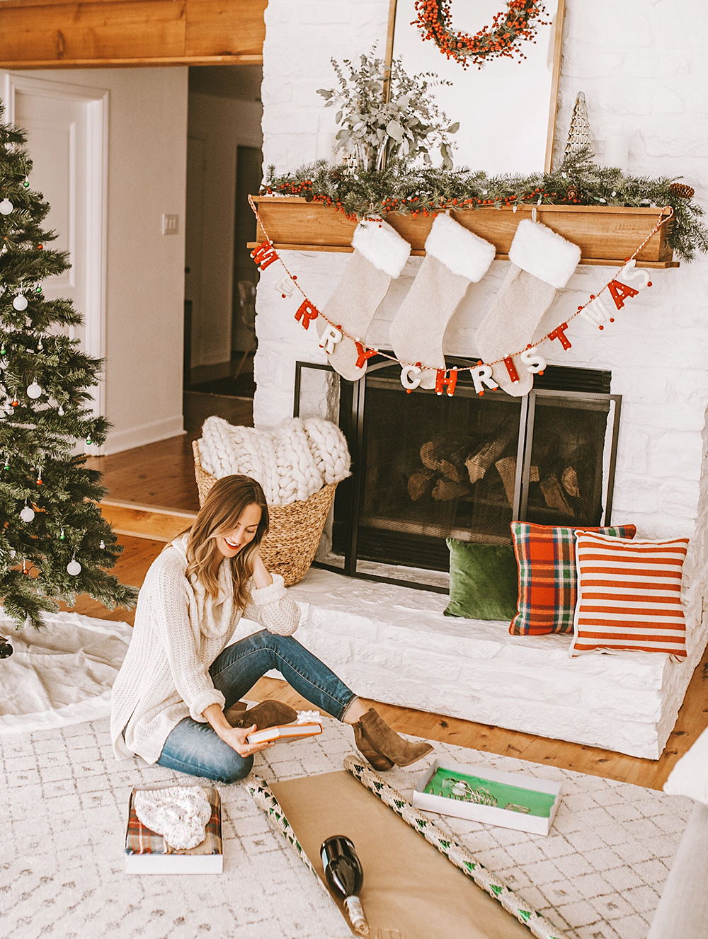 Spreading Holiday Cheer - LivvyLand | Austin Fashion and Style Blogger