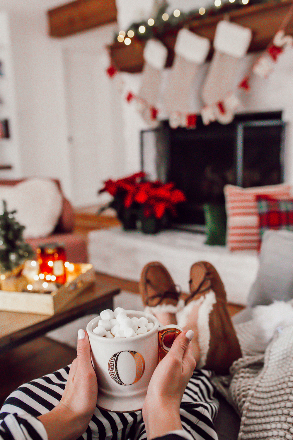 livvyland-blog-olivia-watson-ugg-slippers-cozy-morning-home-kate-spade-striped-pajamas-7