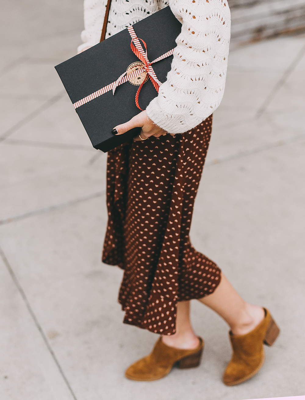 livvyland-crate-joy-coffee-classic-novel-dress-layered-sweater-austin-texas-fashion-blogger-5